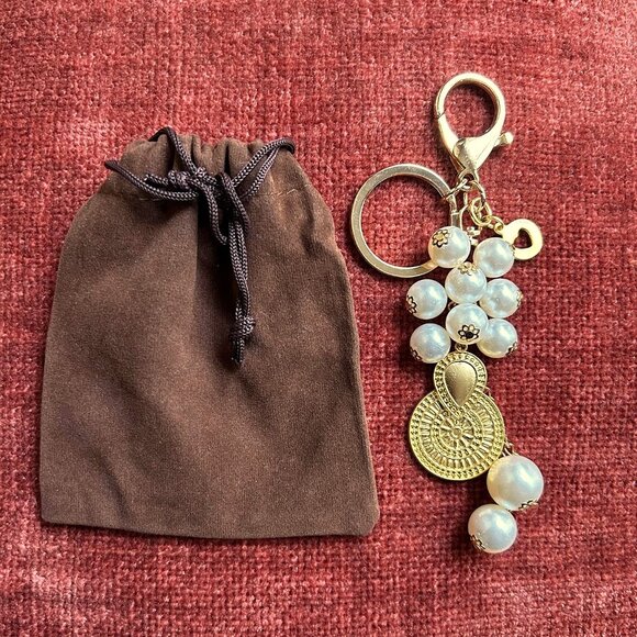 New PEARL and MATTE GOLD Bag Charm - Picture 1 of 7
